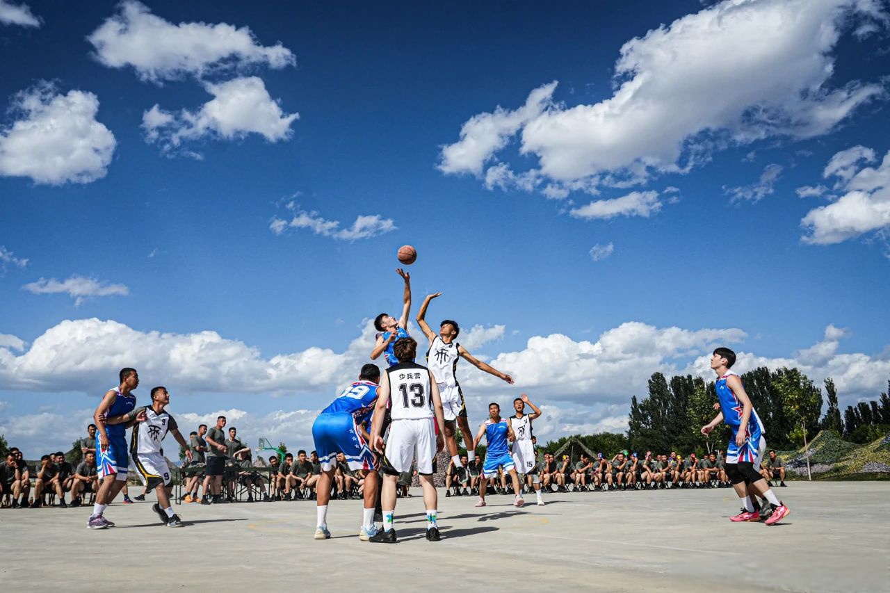 体育游戏-哈里伯顿两双步行者主场大胜猛龙