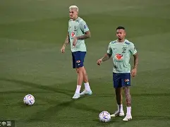 那不勒斯与内雷斯经纪人会面