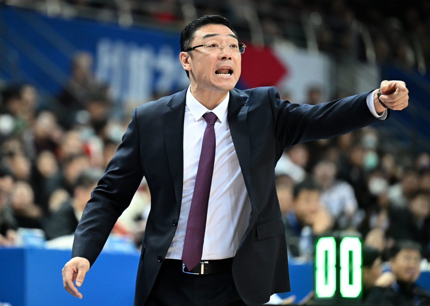 官方网站-主教练赞扬球员表现,期待更出色表现的句子